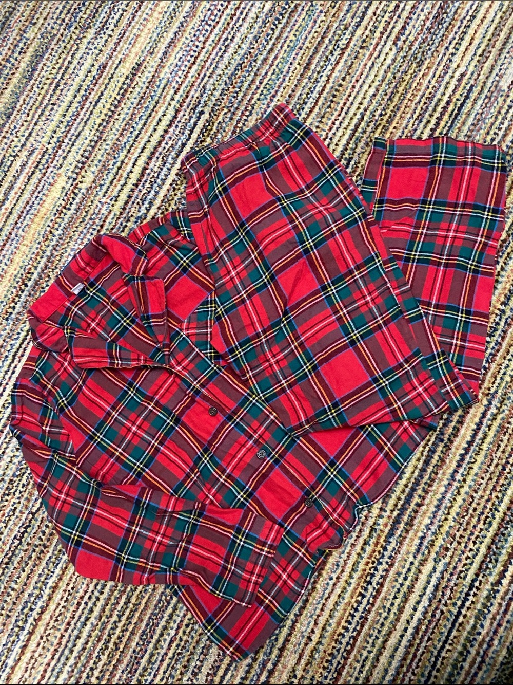 Old Navy Red Plaid Women’s Pajama Set